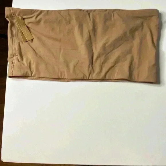 Skims Bandeau NWT - Picture 6 of 6